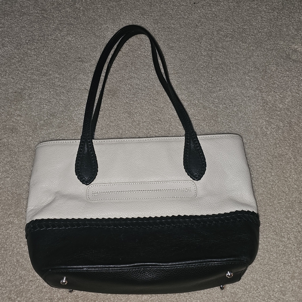 BRIGHTON FERRARA BLACK WHITE FLAVIA MEDALLION TOTE SHOULDER HANDBAG. RARE - Picture 2 of 14
